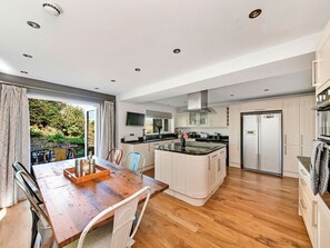 Microwave, oven, dishwasher