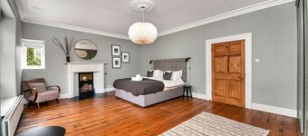 Belle maison de vacances pour 14 personnes avec bain à remous, WIFI, TV et animaux admis