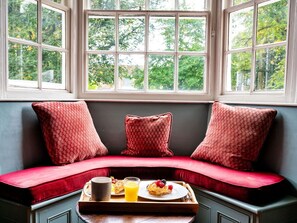 Interior - Beautiful villa for 14 guests with hot tub, WIFI, TV and pets allowed (Catterick)