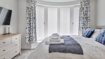 1 bedroom, travel crib, free WiFi, bed sheets