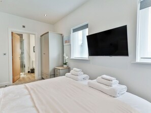 2 chambres, lit parapluie, Wi-Fi gratuit, draps fournis