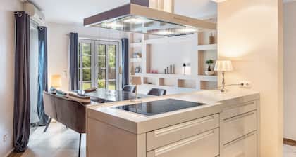 Gästehaus 'Traumhaus' mit privater Terrasse, Wi-Fi und Klimaanlage