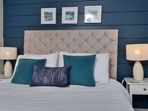 2 عدّة غرف نوم وواي فاي مجانًا وملاءات أسرّة