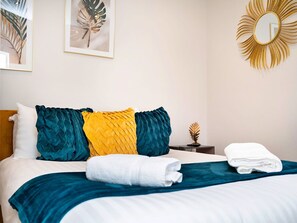 Free WiFi, bed sheets