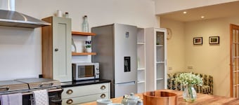 Wonderful villa for 8 guests with WIFI and parking