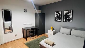 Basic Double Room, 1 Bedroom, City View | Desk, laptop workspace, iron/ironing board, free WiFi