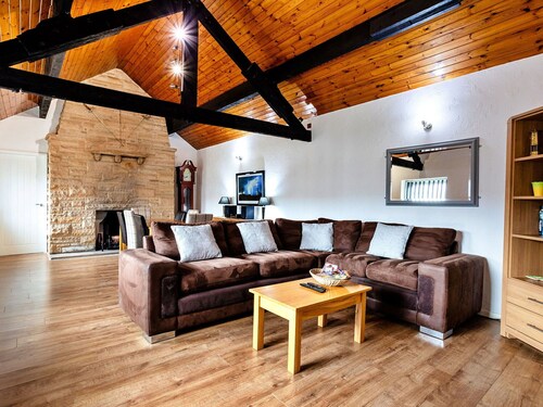 Beautiful  villa for 8 people with WIFI, TV and pets allowed