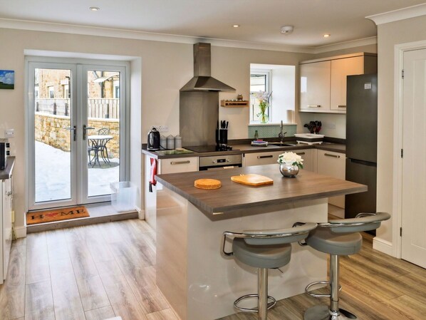 Microwave, oven, dishwasher