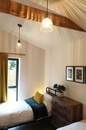 2 dormitoris, un bressol de viatge, wifi gratuïta i roba de llit