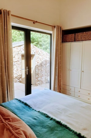 2 chambres, lit parapluie, Wi-Fi gratuit, draps fournis