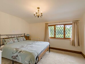 6 soverom, strykejern/-brett, wi-fi (inkludert) og sengetøy