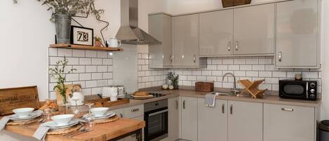 Mikrobølgeovn, ovn og oppvaskmaskin