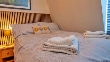 1 bedroom, free WiFi, bed sheets