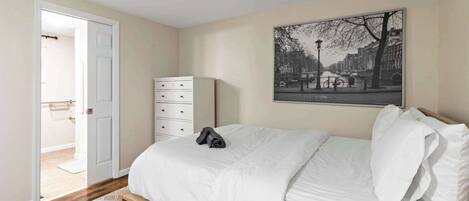 1 bedroom, WiFi, bed sheets