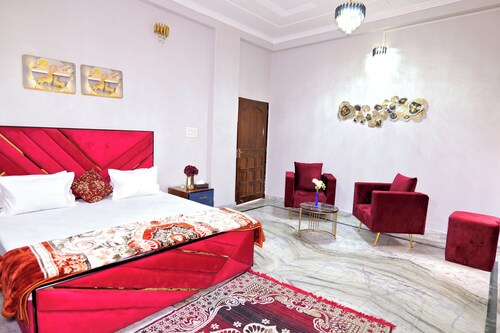 Experience Serene Varanasi: A Resort Style Luxurious Villa: Close to City Centre