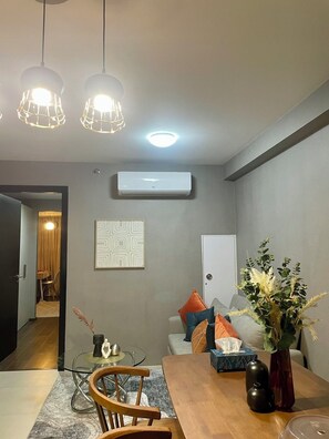 Shared Dormitory, 1 Bedroom, Accessible, Smoking | Living room