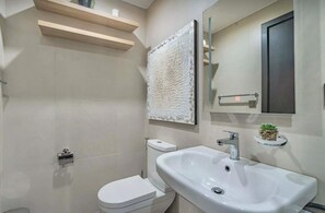 Bathroom - Room-perfect Sanctuary in Davao City (Davao)
