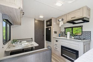 Private kitchen - Eagle`s View Campsite (Blue Ridge)