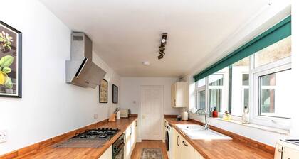 Nice apartment for 6 guests with WIFI and pets allowed