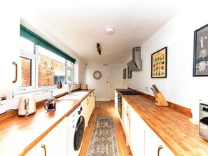 Mikrowelle, Ofen, Geschirrspüler