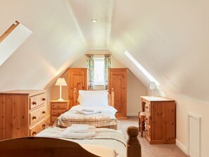 7 Schlafzimmer, Reisekinderbett, kostenloses WLAN, Bettwäsche