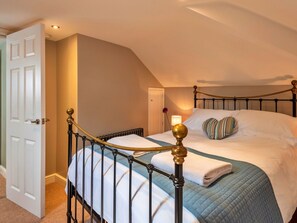 3 bedrooms, free WiFi, bed sheets