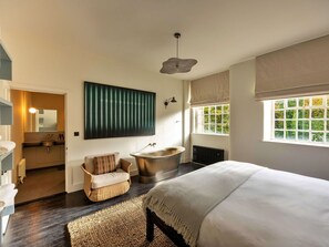 11 quartos, berço de viagem, Wi-Fi de cortesia, roupa de cama