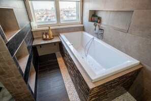 Dusj, boblebad, hårføner og bidé