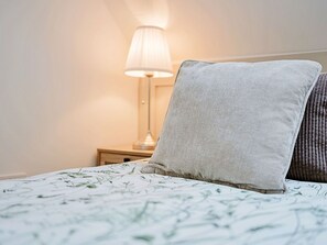 2 bedrooms, bed sheets