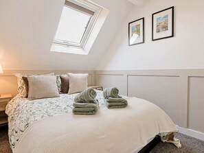 2 bedrooms, bed sheets