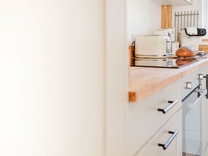 Microwave, oven