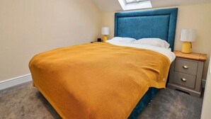 1 室のベッドルーム、旅行用ベビーベッド、WiFi (無料)、ベッドシーツ