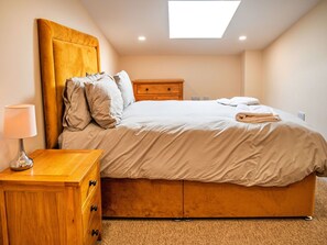 4 makuuhuonetta, vauvan matkasänky, ilmainen Wi-Fi, vuodevaatteet