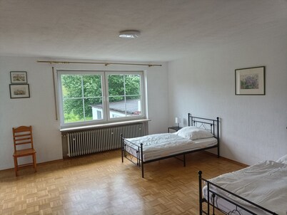 Quiet 6 bed vacation apartment