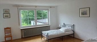 Quiet 6 bed vacation apartment