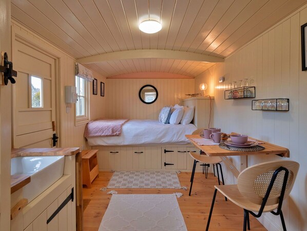 1 chambre, Wi-Fi gratuit, draps fournis