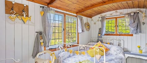 2 habitaciones y ropa de cama