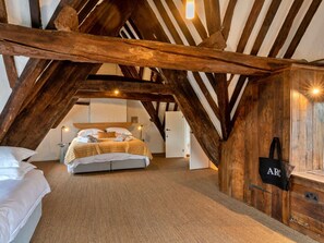 9 habitaciones, wifi gratis y ropa de cama 