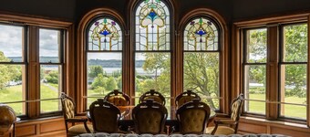 The Royal Tay Apartment - Stained Glass and River Views