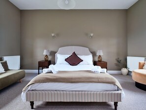 6 quartos, berço de viagem, Wi-Fi de cortesia, roupa de cama