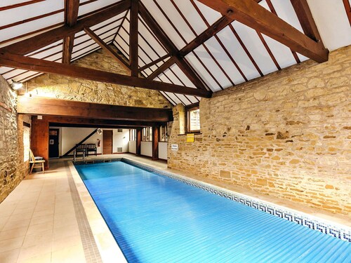 Wonderful  villa for 12 people with WIFI, pool and terrace