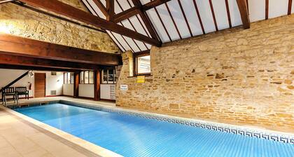 Wonderful villa for 12 people with pool, WIFI and terrace