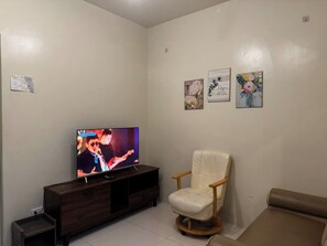 Condo, 1 Bedroom, Accessible, Smoking | Room amenity