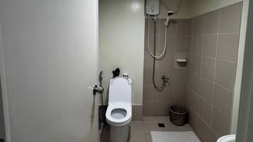 Condo, 1 Bedroom, Accessible, Smoking | Bathroom