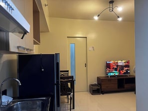 Condo, 1 Bedroom, Accessible, Smoking | Interior