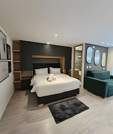 Cortinas blackout, tabla de planchar con plancha y wifi gratis