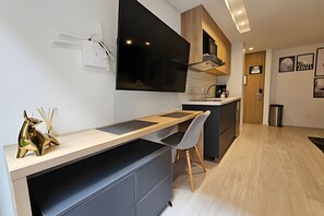 Deluxe Studio | Interior - Frag x Ahead (Bogotá)