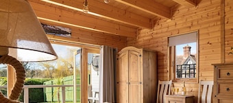 Maravillosa casa de vacaciones con WIFI, bañera de hidromasaje, TV, terraza y aparcamiento