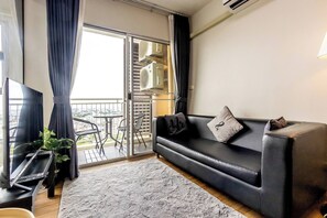 Condo, 1 Bedroom, Balcony, City View | Balcony