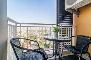 Condo, 1 Bedroom, Balcony, City View | Balkoni